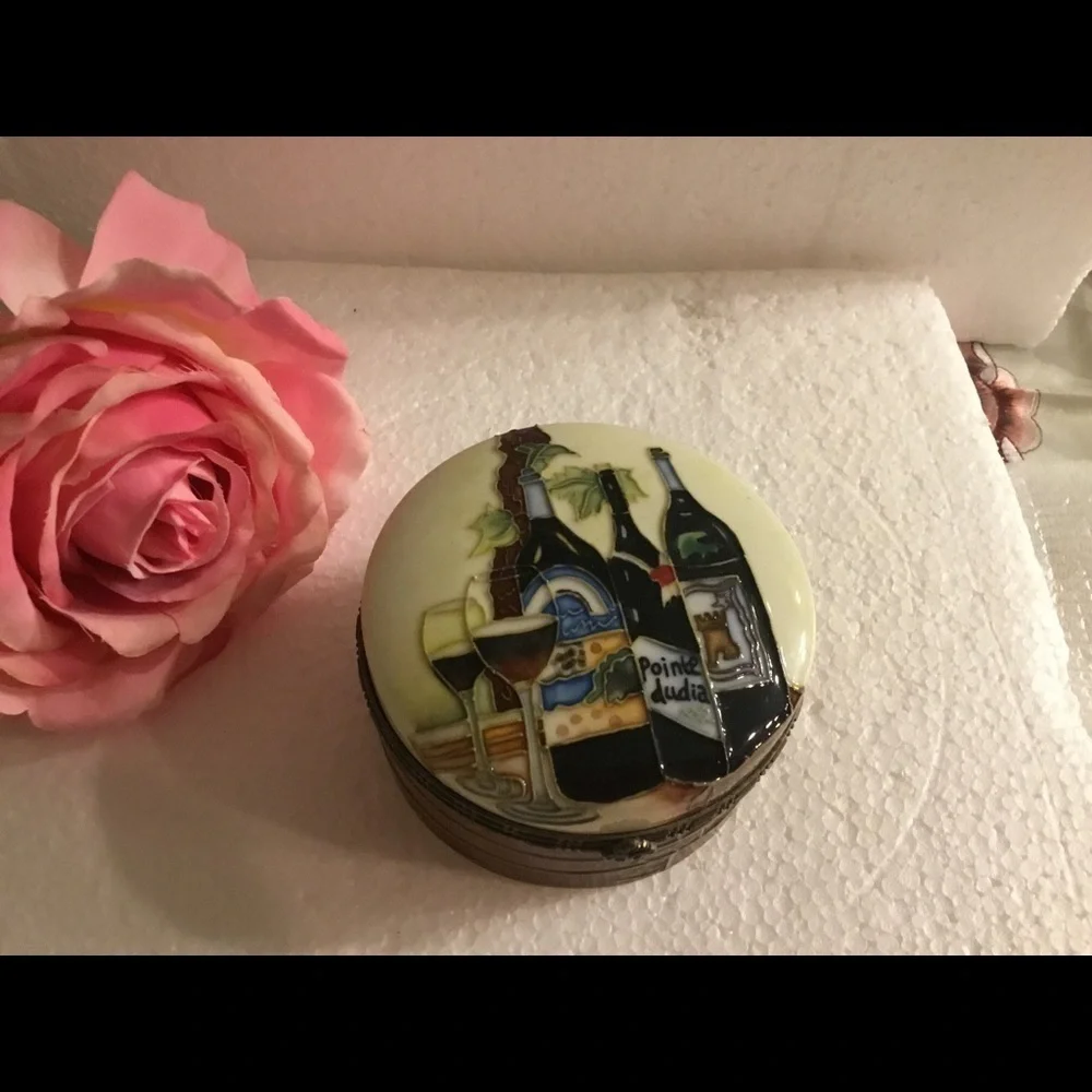 💐🌹vintage‎ 🍷 WINE ACCESSORY TRINKET BOX💐